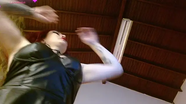 Snapshot of madame_ibby chatting on October 31, 2025, 1:34 pm madame ibby online show from October 31, 2025, 1:34 pm