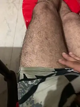 Snapshot of desiduzz21 chatting on October 1, 2025, 6:47 pm desiduzz21 online show from October 1, 2025, 6:47 pm