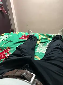 Snapshot of desiduzz21 chatting on October 15, 2025, 3:45 pm desiduzz21 online show from October 15, 2025, 3:45 pm