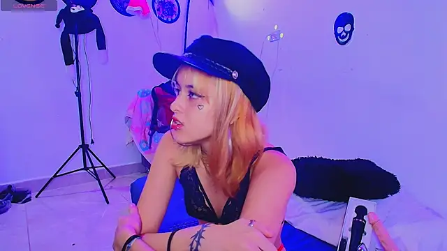 lizeth darks online show from December 21, 2024, 6:44 pm