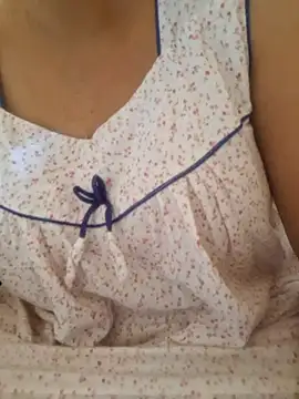 Snapshot of Melody_Shyla chatting on November 4, 2025, 5:06 am Melody Shyla online show from November 4, 2025, 5:06 am