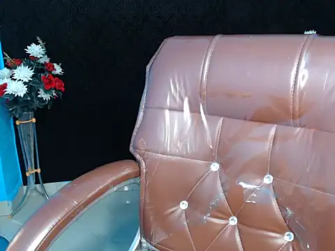Snapshot of Wish_Queen chatting on January 3, 2025, 8:43 pm Wish Queen online show from January 3, 2025, 8:43 pm