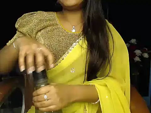 Snapshot of Wish_Queen chatting on January 17, 2025, 1:04 am Wish Queen online show from January 17, 2025, 1:04 am
