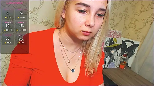DolphinDreams online show from December 29, 2024, 9:28 am