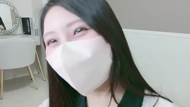 yuki room online show from May 26, 2026, 1:18 pm