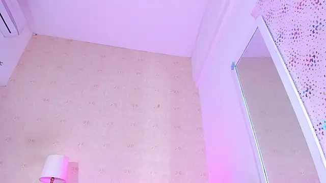 Snapshot of AMAIAA_LOVE chatting on October 7, 2025, 12:02 pm AMAIAA LOVE online show from October 7, 2025, 12:02 pm