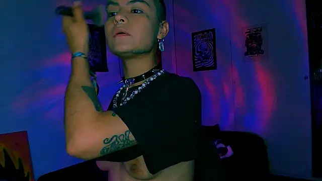 Snapshot of alex_one888 chatting on February 11, 2026, 11:10 pm alex one888 online show from February 11, 2026, 11:10 pm