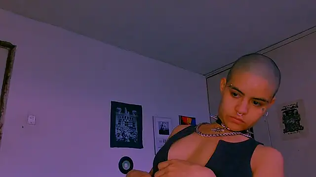 Snapshot of alex_one888 chatting on February 13, 2026, 8:16 pm alex one888 online show from February 13, 2026, 8:16 pm