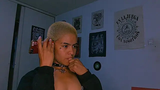 Snapshot of alex_one888 chatting on March 12, 2026, 12:17 am alex one888 online show from March 12, 2026, 12:17 am