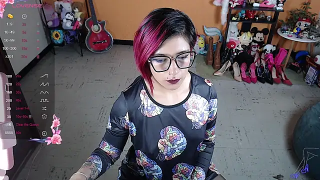 MissMiia2 online show from December 14, 2024, 8:29 pm