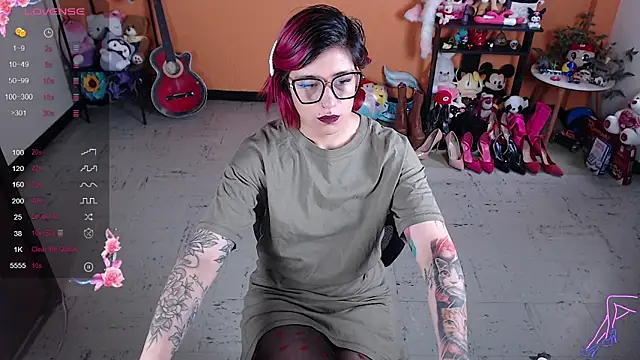 MissMiia2 online show from December 15, 2024, 1:00 pm
