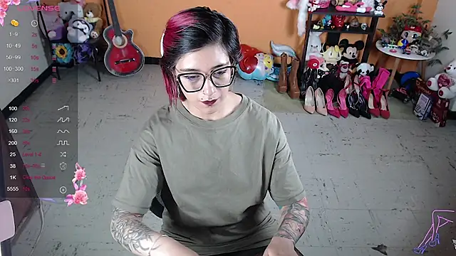 MissMiia2 online show from December 15, 2024, 8:36 pm