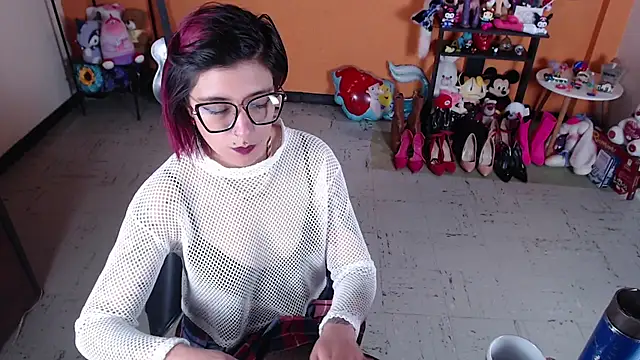 MissMiia2 online show from January 4, 2025, 4:43 pm