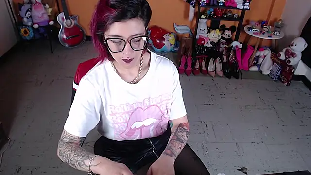 MissMiia2 online show from January 7, 2025, 2:30 pm