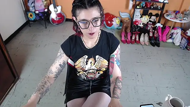 MissMiia2 online show from January 10, 2025, 7:11 pm