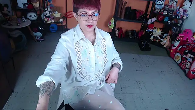 MissMiia2 online show from June 18, 2026, 10:19 am