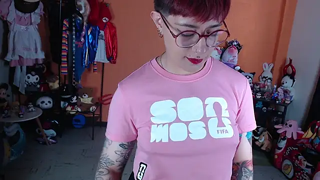 Snapshot of MissMiia2 chatting on July 5, 2026, 3:41 pm MissMiia2 online show from July 5, 2026, 3:41 pm