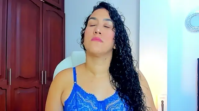 Snapshot of kathyajhonss chatting on January 7, 2025, 10:19 pm kathyajhonss online show from January 7, 2025, 10:19 pm