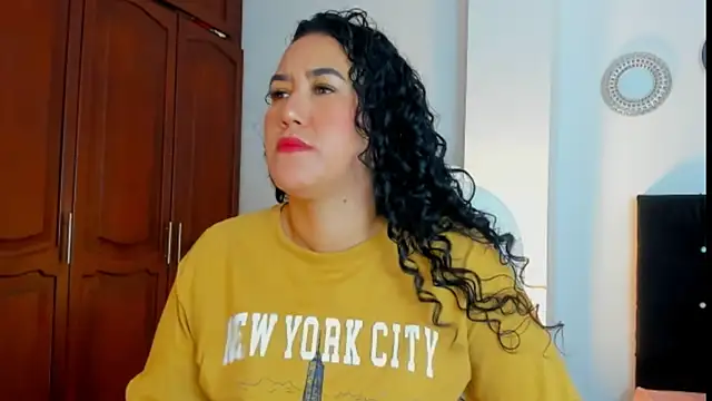 Snapshot of kathyajhonss chatting on October 4, 2025, 7:23 pm kathyajhonss online show from October 4, 2025, 7:23 pm