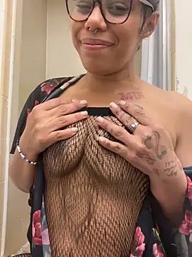 Princess Desirae online show from May 25, 2026, 6:52 am