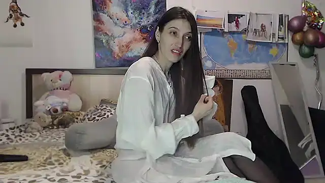 Iren online show from February 10, 2025, 11:34 pm