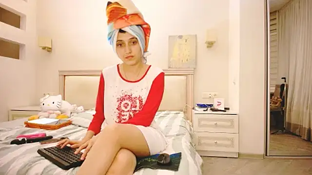 Iren online show from November 16, 2025, 6:57 pm