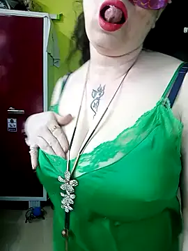 Snapshot of Raja_Ranii chatting on December 15, 2024, 6:40 am Raja Ranii online show from December 15, 2024, 6:40 am