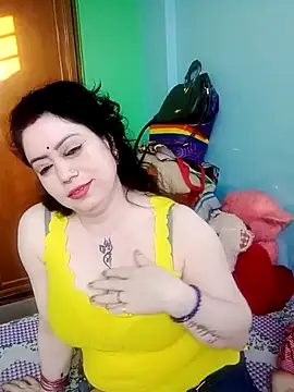 Snapshot of Raja_Ranii chatting on February 14, 2025, 1:23 am Raja Ranii online show from February 14, 2025, 1:23 am