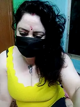 Snapshot of Raja_Ranii chatting on February 16, 2025, 10:43 pm Raja Ranii online show from February 16, 2025, 10:43 pm