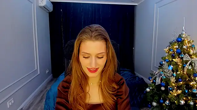 Snapshot of NaturalBeaty chatting on December 10, 2024, 4:02 am NaturalBeaty online show from December 10, 2024, 4:02 am