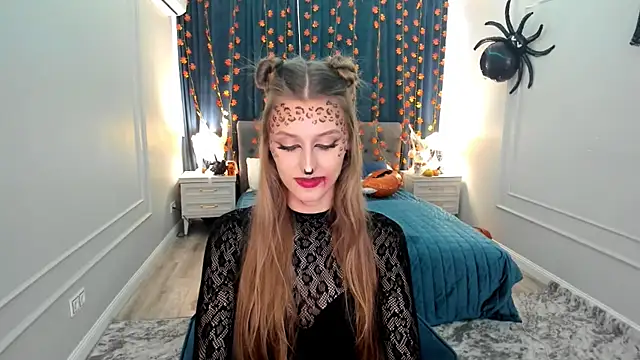 NaturalBeaty online show from October 13, 2025, 11:43 am