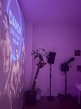 Snapshot of GymBoyVan chatting on November 2, 2025, 7:27 pm GymBoyVan online show from November 2, 2025, 7:27 pm