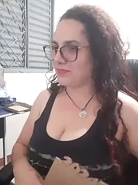 Snapshot of litha_luna chatting on December 11, 2024, 2:41 am litha luna online show from December 11, 2024, 2:41 am