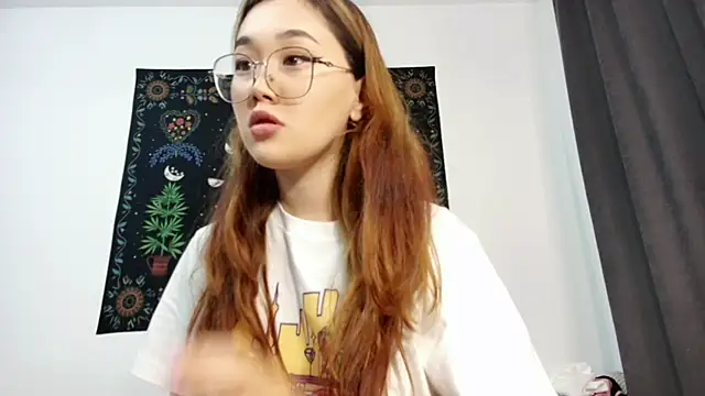 Jennatyan online show from September 22, 2025, 1:02 pm