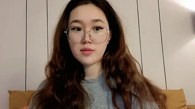 Jennatyan online show from June 11, 2026, 3:04 am