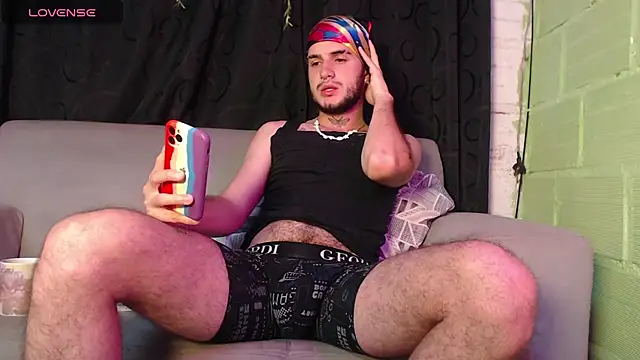 Dante Bear  online show from May 10, 2026, 10:15 pm