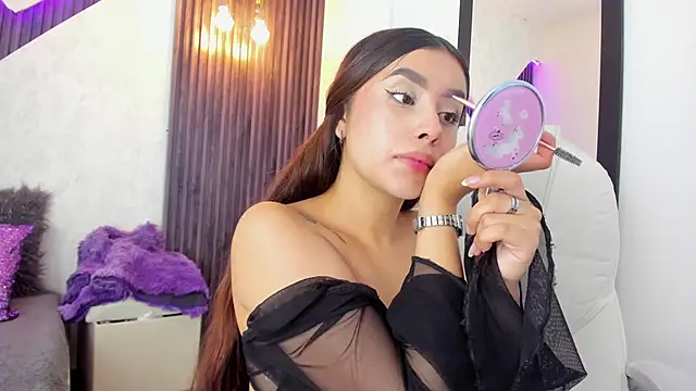 Snapshot of laurin_clauz_ chatting on September 9, 2025, 5:23 pm laurin clauz  online show from September 9, 2025, 5:23 pm