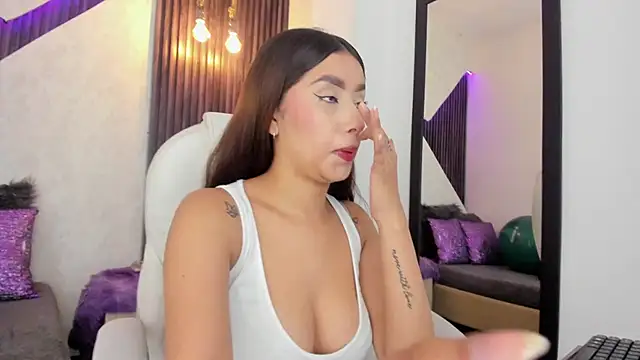 Snapshot of laurin_clauz_ chatting on September 16, 2025, 3:46 pm laurin clauz  online show from September 16, 2025, 3:46 pm