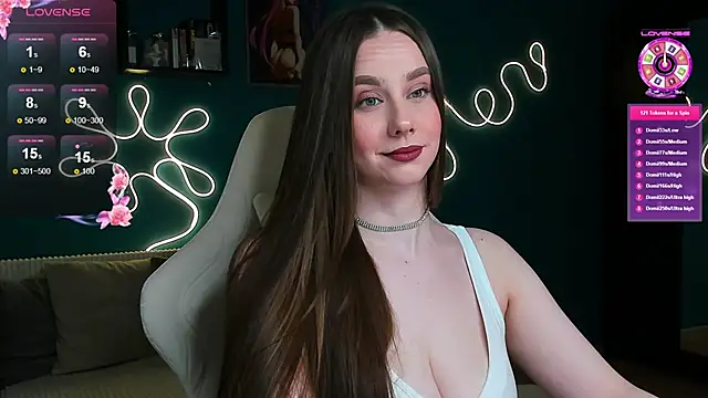 katie taylorr online show from November 18, 2025, 10:36 pm