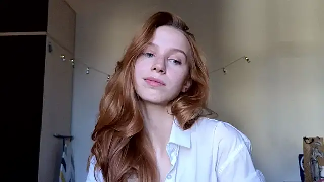 Mary Av online show from September 14, 2025, 5:17 am