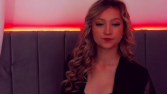 MiaNixan online show from March 12, 2025, 12:42 am