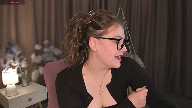 Colleen Blake online show from October 14, 2025, 5:03 pm