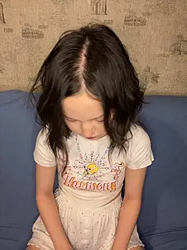 lalallalalaa- online show from November 7, 2025, 3:12 pm