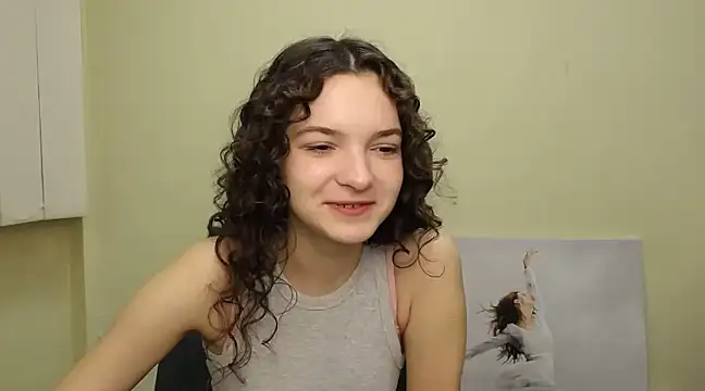 Snapshot of _SusieSu_ chatting on December 8, 2024, 1:25 pm  SusieSu  online show from December 8, 2024, 1:25 pm