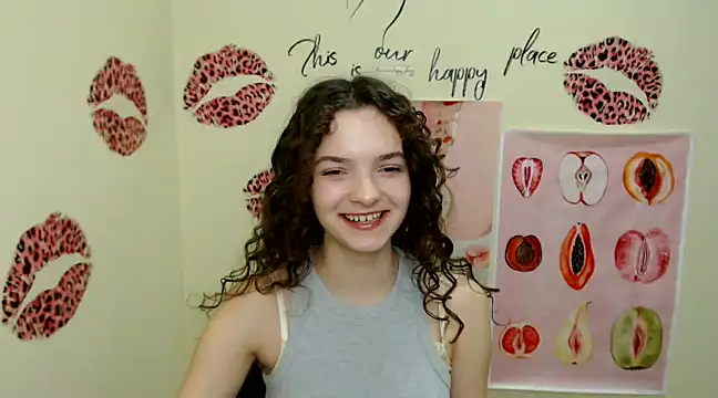 Snapshot of _SusieSu_ chatting on December 9, 2024, 7:18 pm  SusieSu  online show from December 9, 2024, 7:18 pm