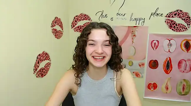 Snapshot of _SusieSu_ chatting on December 12, 2024, 1:06 pm  SusieSu  online show from December 12, 2024, 1:06 pm