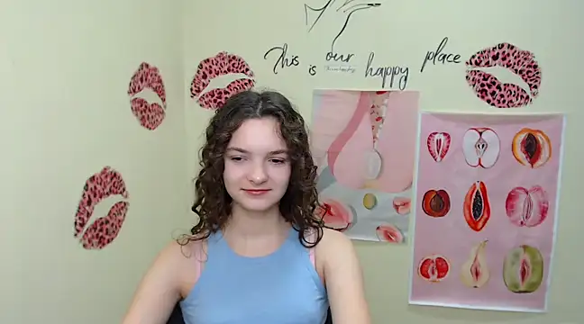 Snapshot of _SusieSu_ chatting on December 15, 2024, 1:22 pm  SusieSu  online show from December 15, 2024, 1:22 pm