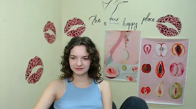 Snapshot of _SusieSu_ chatting on December 15, 2024, 4:26 pm  SusieSu  online show from December 15, 2024, 4:26 pm