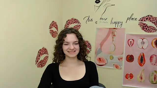 Snapshot of _SusieSu_ chatting on December 19, 2024, 10:34 am  SusieSu  online show from December 19, 2024, 10:34 am