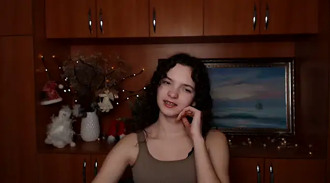 Snapshot of _SusieSu_ chatting on December 20, 2024, 2:16 pm  SusieSu  online show from December 20, 2024, 2:16 pm